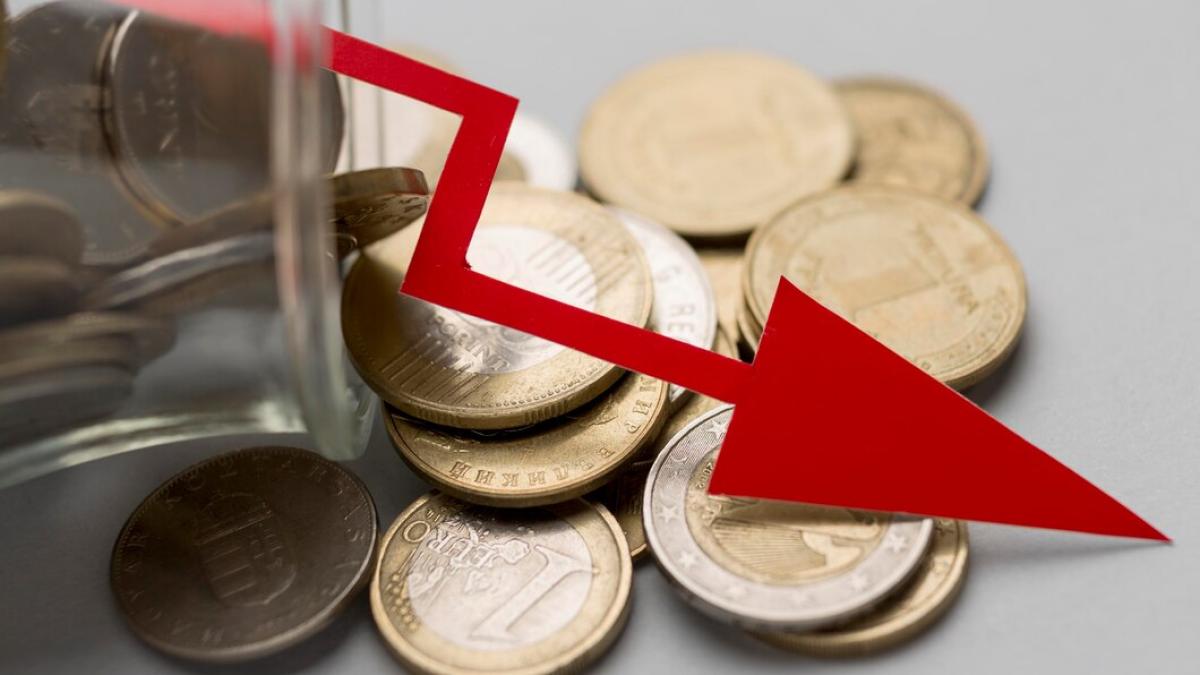 Deflasyon Nedir? Ekonomik Durgunluğa Etkileri ve Sonuçları