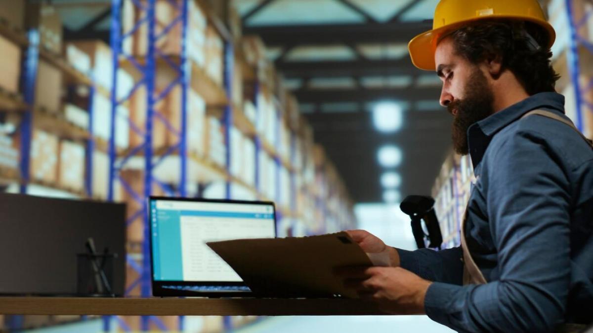 Üretim ERP Sistemi | Nedir ve Nasıl Çalışır?